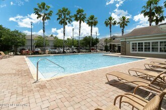 7063 Deer Lodge Cir in Jacksonville, FL - Building Photo - Building Photo