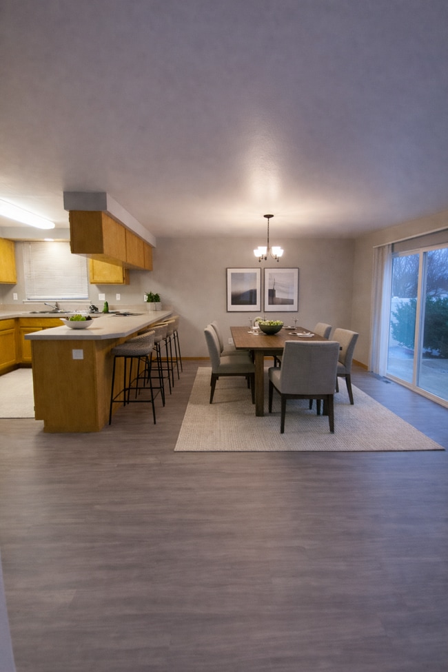 104 Peach Tree Ln in Yakima, WA - Building Photo - Building Photo