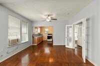 1914 Hardy St photo'