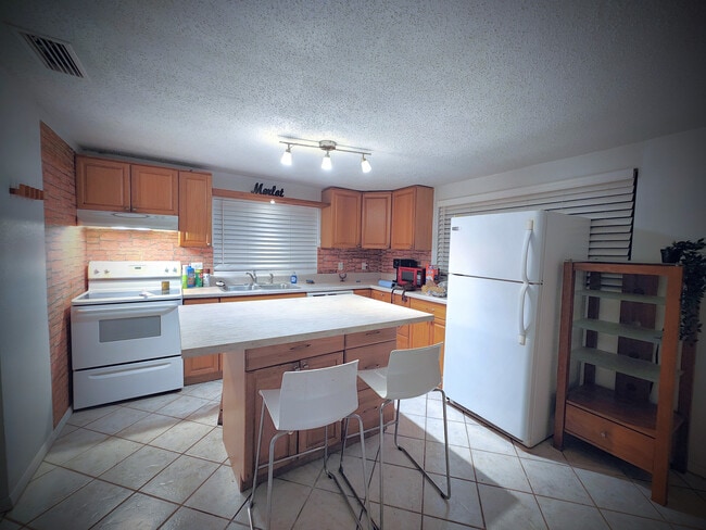 237 50th Ave N in St. Petersburg, FL - Building Photo - Building Photo