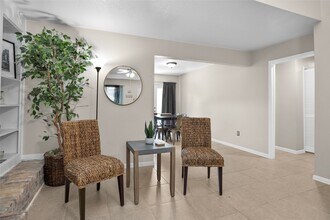 4006 Blalock Rd in Houston, TX - Foto de edificio - Building Photo