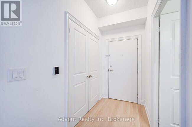 33 Clegg Rd in Markham, ON - Building Photo - Building Photo