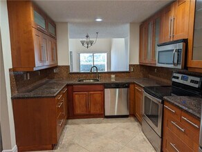 7374 NW 61st Terrace in Parkland, FL - Building Photo - Building Photo