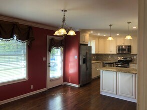 208 General Roberts Dr in Columbia, TN - Building Photo - Building Photo