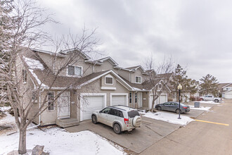 Ellerslie Lane in Edmonton, AB - Building Photo - Building Photo