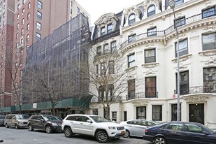 308 W 105th St in New York, NY - Building Photo