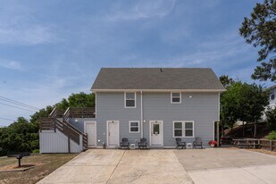 600 W 3rd St in Kill Devil Hills, NC - Building Photo