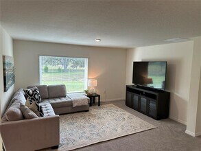 36308 Spanish Rose Dr in Dade City, FL - Building Photo - Building Photo