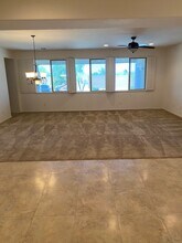 2512 W Hayduk Rd in Phoenix, AZ - Foto de edificio - Building Photo