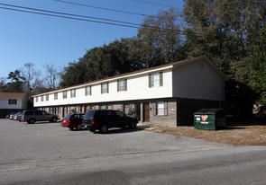 T & R Apartments