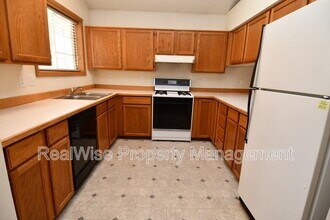116 SE Debbie Way in Myrtle Creek, OR - Building Photo - Building Photo