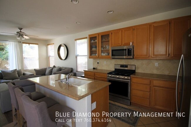 6628 Foxtail Way in San Diego, CA - Building Photo - Building Photo