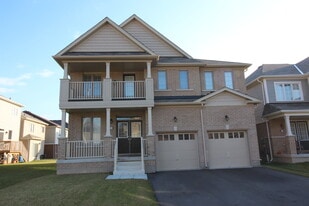 7804 Juneberry Dr in Niagara Falls, ON - Building Photo