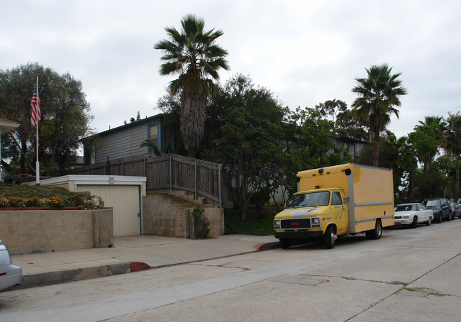 801-811 26th St in San Diego, CA - Foto de edificio - Building Photo