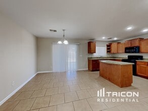 7302 W Heatherbrae Dr in Phoenix, AZ - Building Photo - Building Photo