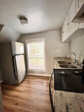 911 Byrne St in Houston, TX - Foto de edificio - Building Photo