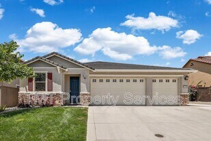 1141 Vista Verde Dr in Roseville, CA - Building Photo