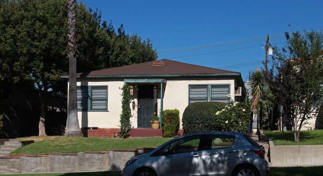 507 E Cypress Ave in Burbank, CA - Building Photo - Building Photo