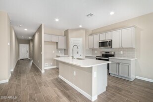 24147 W Verlea Dr in Buckeye, AZ - Building Photo