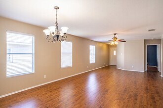 8438 Silver Willow in San Antonio, TX - Building Photo - Building Photo