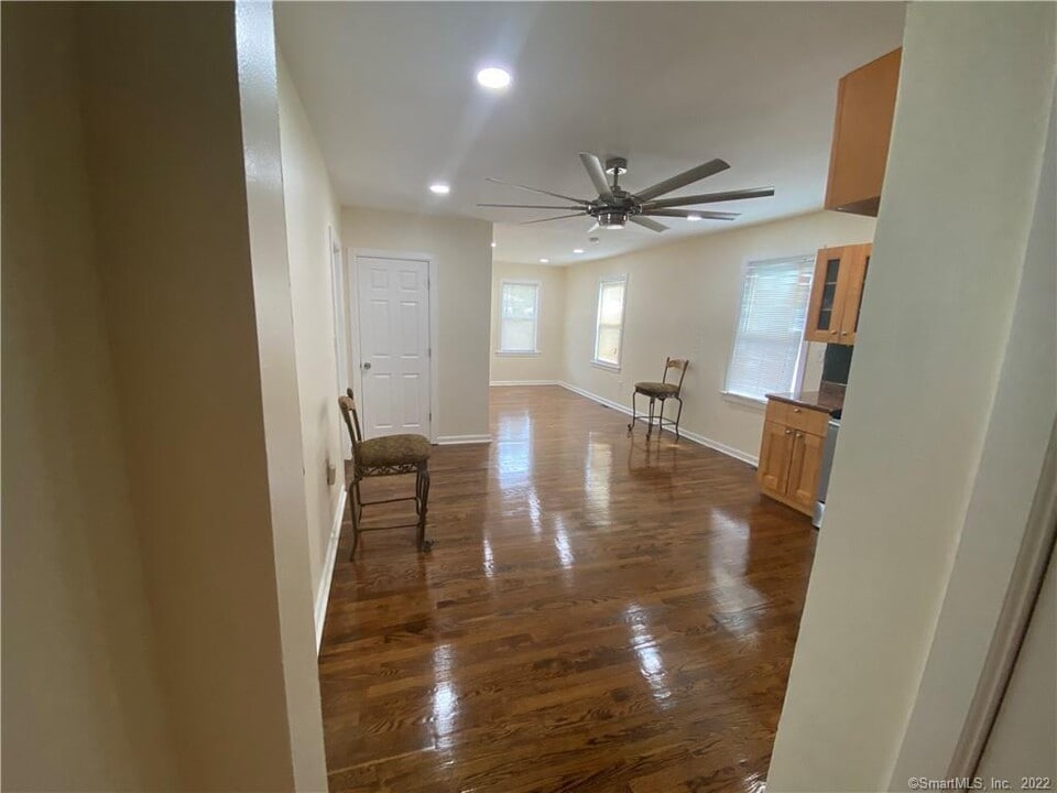 225 Columbus Ave in Stratford, CT - Building Photo