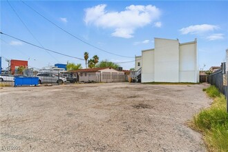 214 S Maryland Pkwy in Las Vegas, NV - Building Photo - Building Photo