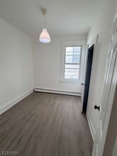97 N 4th St, Unit 2 in Paterson, NJ - Building Photo - Building Photo