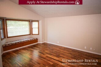 5051 Forsythia St in Springfield, OR - Building Photo - Building Photo