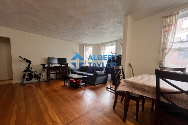 311 Tappan St, Unit 1B