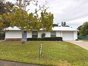 6716 Anchor Way in Sarasota, FL - Building Photo - Building Photo