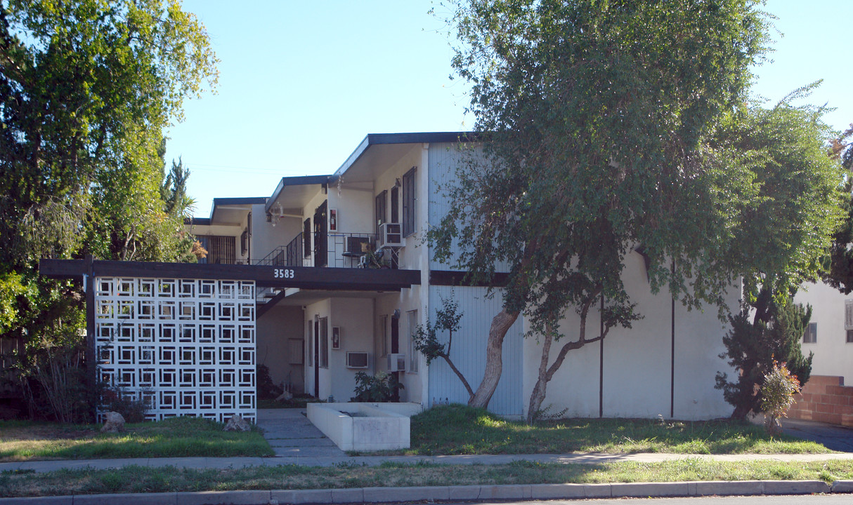 3583 N E St in San Bernardino, CA - Building Photo