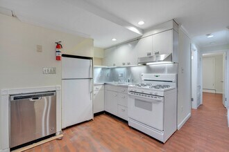 308 11th St SE in Washington, DC - Foto de edificio - Building Photo