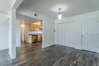 1131 Pebblebrook Dr in Lewisville, TX - Building Photo - Building Photo