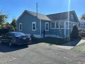 490 Commack Rd in Commack, NY - Building Photo - Building Photo