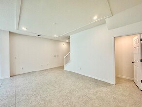 34209 Rogallo Ln in Wesley Chapel, FL - Building Photo - Building Photo