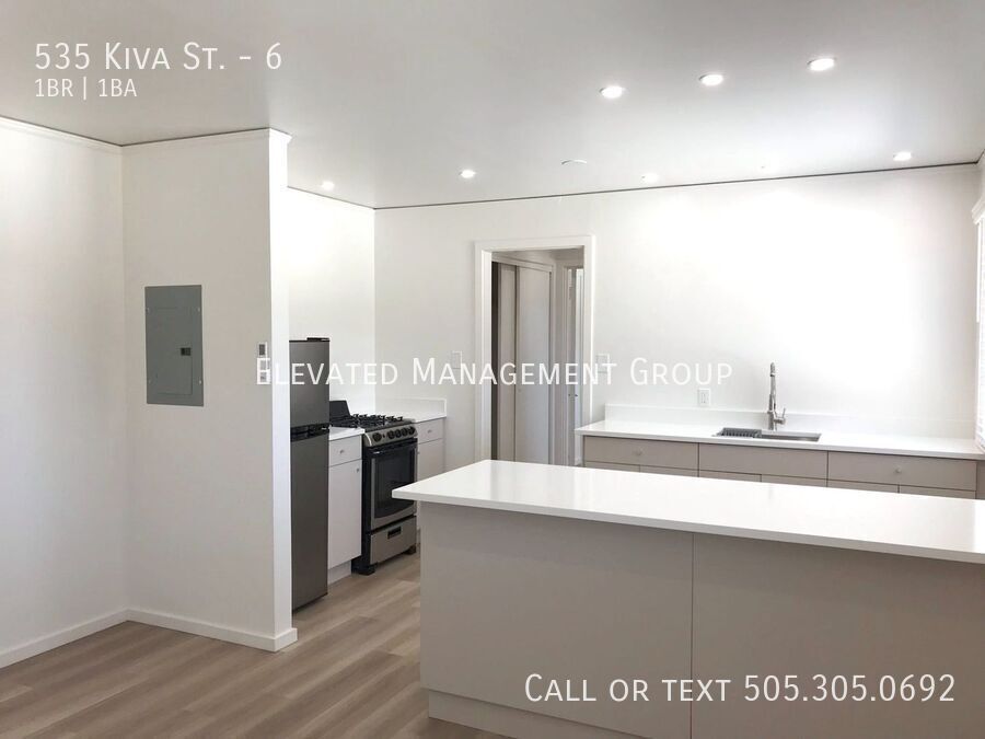 535 Kiva St in Los Alamos, NM - Building Photo