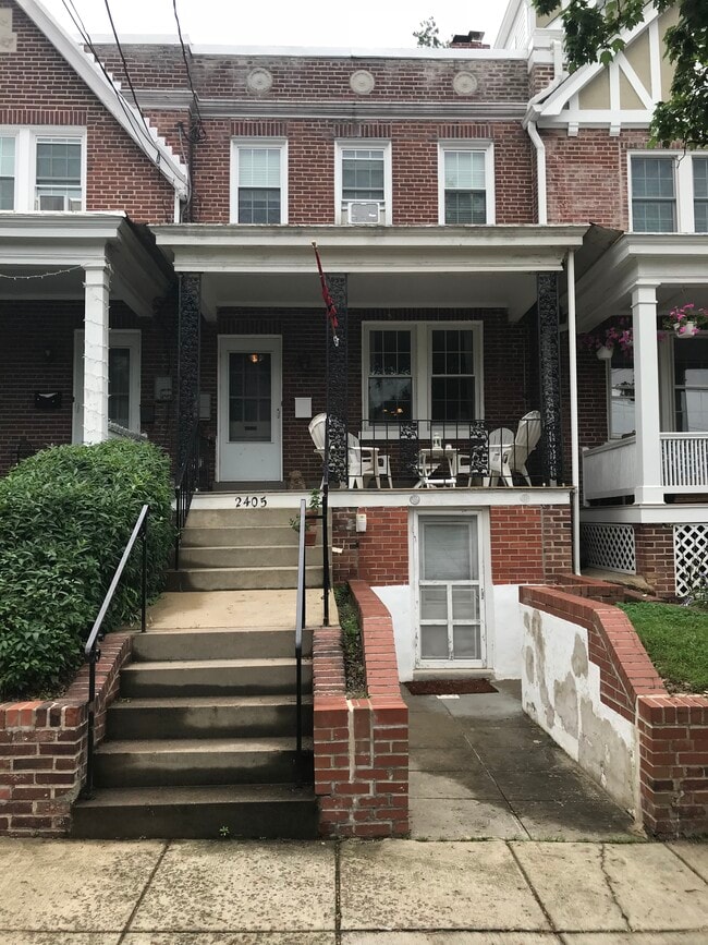 property at 2405 Huidekoper Pl NW