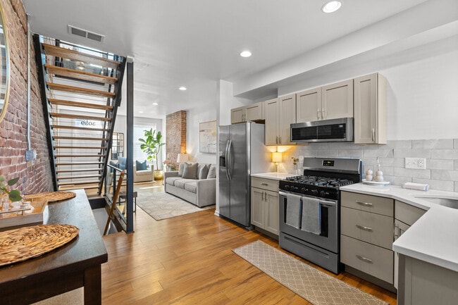 property at 3039 Spring Wy