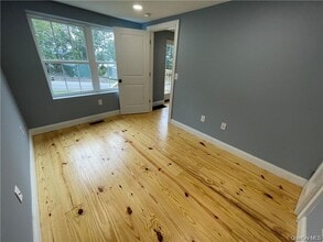 25 Smith Ave in Walden, NY - Building Photo - Building Photo