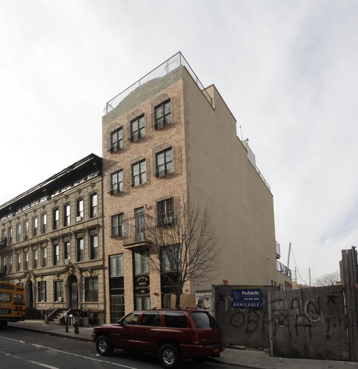 160 Franklin Ave in Brooklyn, NY - Building Photo