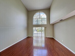 4727 NW 3rd Ct in Deerfield Beach, FL - Building Photo - Building Photo