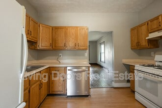 1529 N 24th St in Lincoln, NE - Building Photo - Building Photo