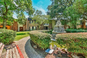 1255 Blalock Rd in Houston, TX - Building Photo - Building Photo