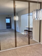 326 Knotty Pine Cir in Greenacres, FL - Building Photo - Building Photo