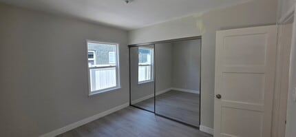 17606 Bessemer St in Encino, CA - Foto de edificio - Building Photo