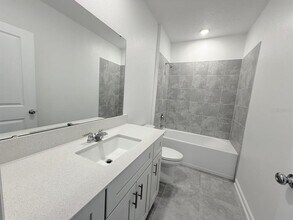 5750 Gingham Dr in Kissimmee, FL - Building Photo - Building Photo