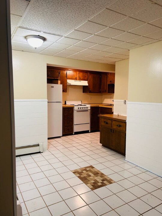 220 Pawtucket St, Unit 1B in Lowell, MA - Building Photo