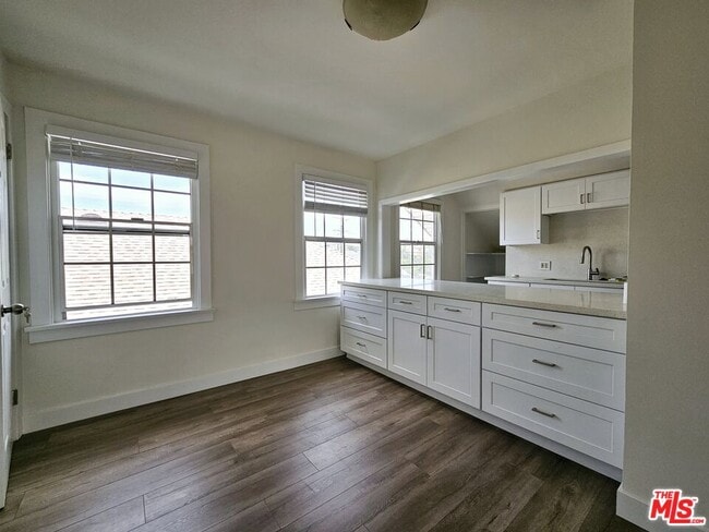 138 N Kingsley Dr in Los Angeles, CA - Building Photo - Building Photo