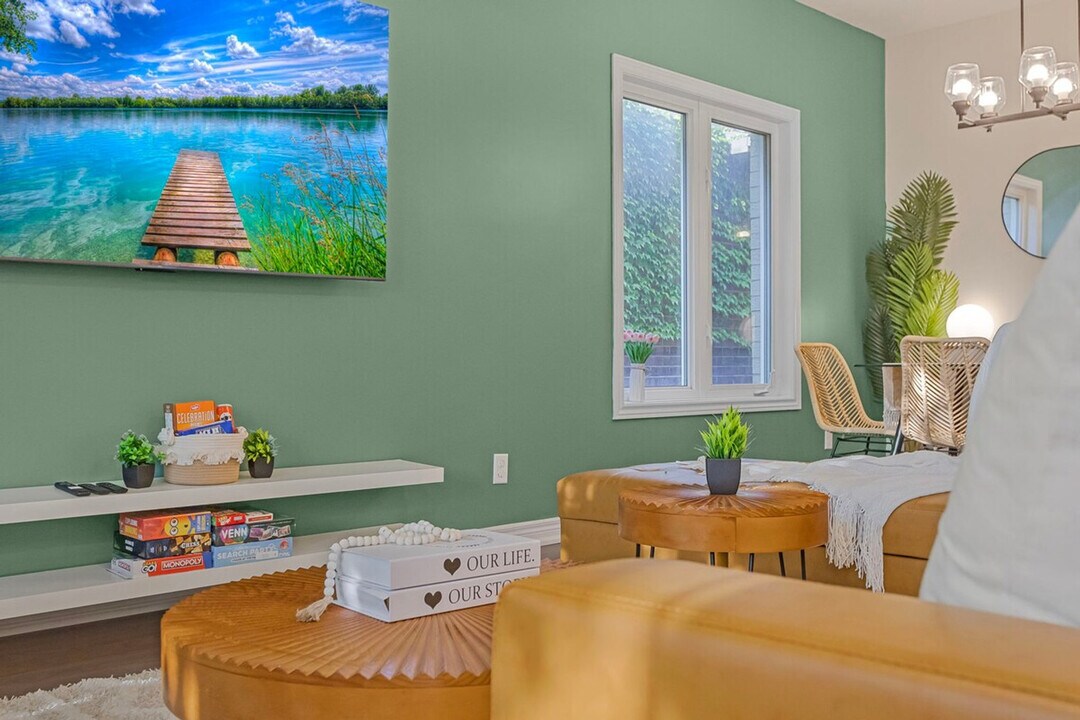 115 Tuliptree Rd in Thorold, ON - Building Photo