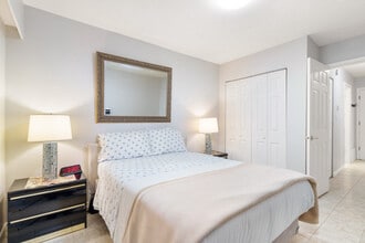 2040 Cornwall Ave in Vancouver, BC - Building Photo - Building Photo